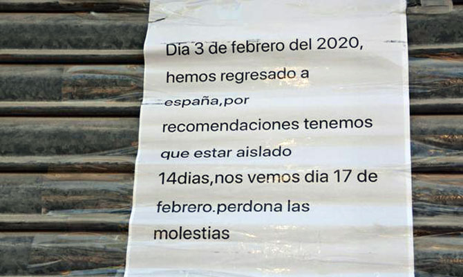 Cartel colocado a las puertas del establecimiento