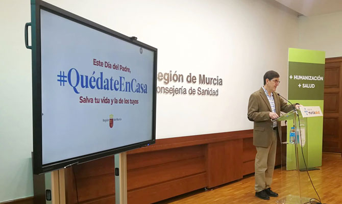 El consejero de Salud en rueda de prensa