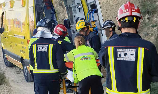 Momento de la evacuación del heridoo