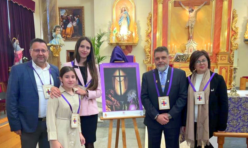 Isabel Torres en el centro de la imagen