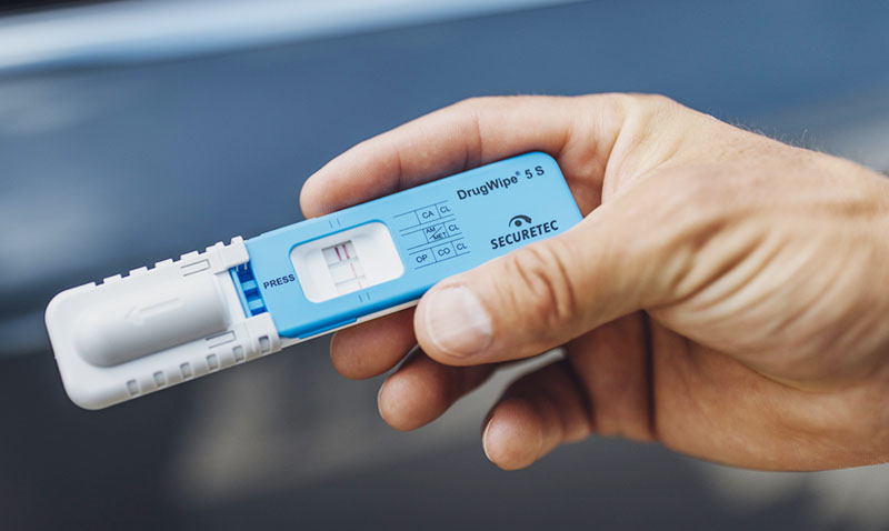 Dispositivo para detectar el consumo de estupefacientes