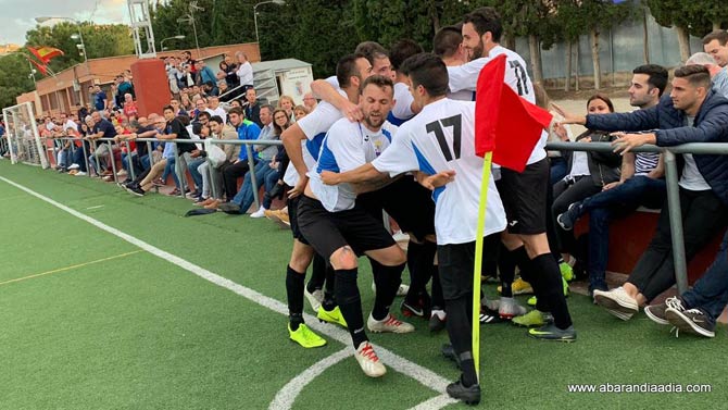 Celebrando el gol de Nico en el encuentro de ida
