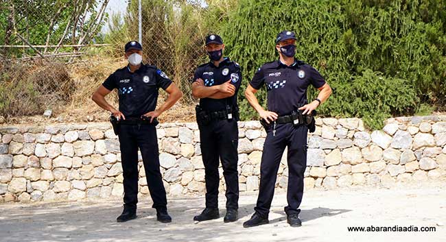 Policía Local vigilando la zona