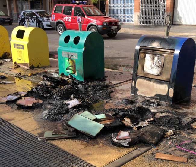 Contenedores afectados.     (Imagen PL de Cieza)