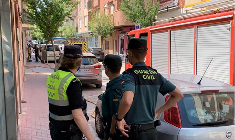 Varios agentes desplegados en la zona     /   Imagen: Claudio Caballero