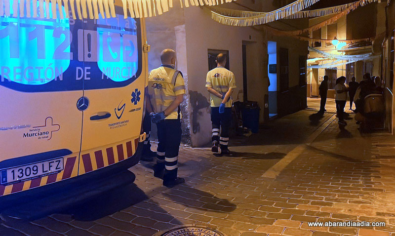 Efectivos sanitarios en el lugar del accidente