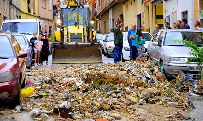 Arrastre de piedras y tierra del Cabezo de la Cruz