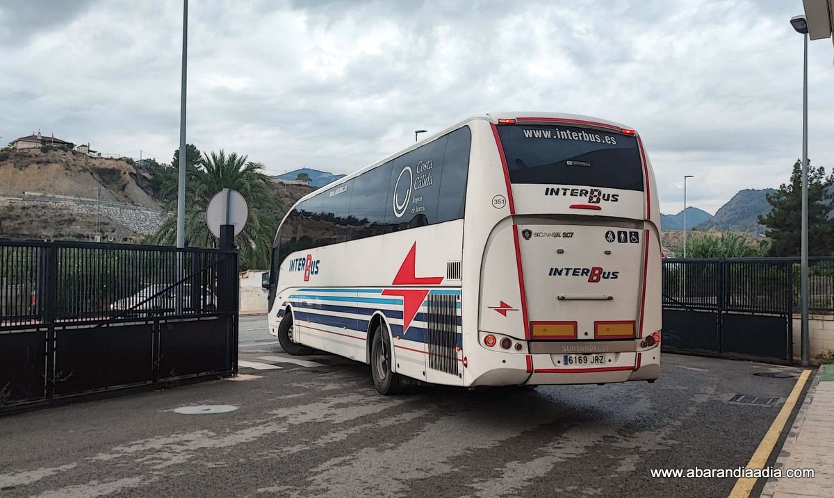 La Asamblea Regional debate hoy una moción de VOX que pide aumentar el número de paradas y frecuencias del bus Abarán-Murcia