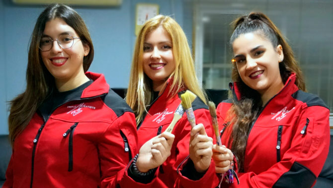 Merfer (izda), junto a Marisol Gorem y Mariamek