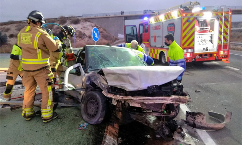 Estado en el que ha quedado uno de los coches. Imagen facilitada por el CEIS