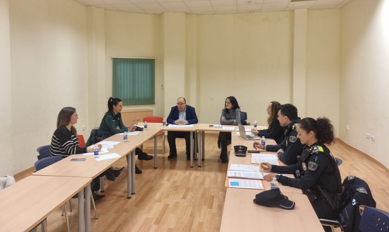 Abarán refuerza la coordinación institucional en su lucha contra la violencia de género