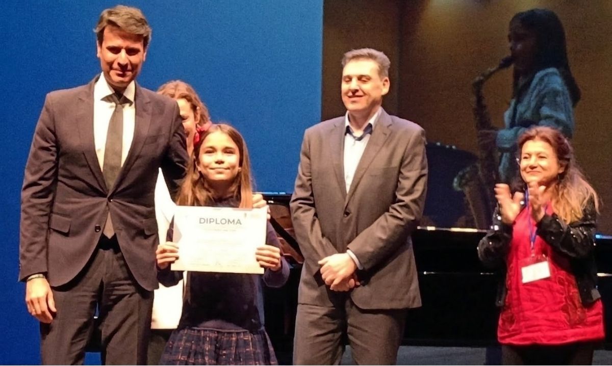 Mª Victoria Lozano logra una Mención de Honor en el certamen “Villa de Molina”