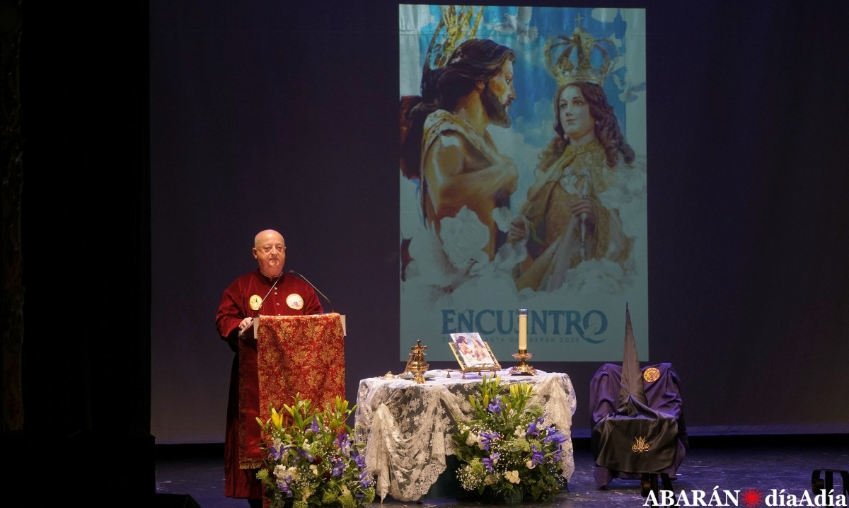 'Encuentro': un nuevo enfoque al tradicional libro de la Semana Santa de Abarán