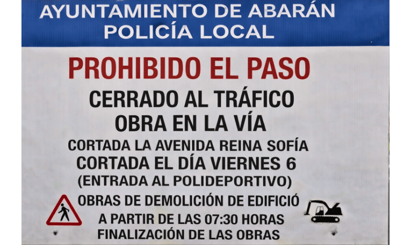 El acceso al polideportivo municipal estará cortado al tráfico mañana viernes