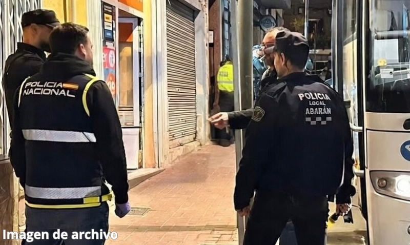 Dos agentes del CNP de Abarán colaboran en la detención de un fugado por viogen