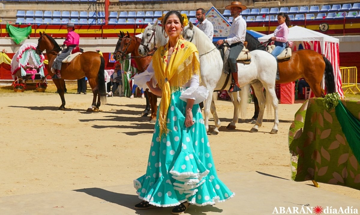 La Feria de Abril 'La Solana' vive hoy su jornada más intensa: misa rociera, caballos...