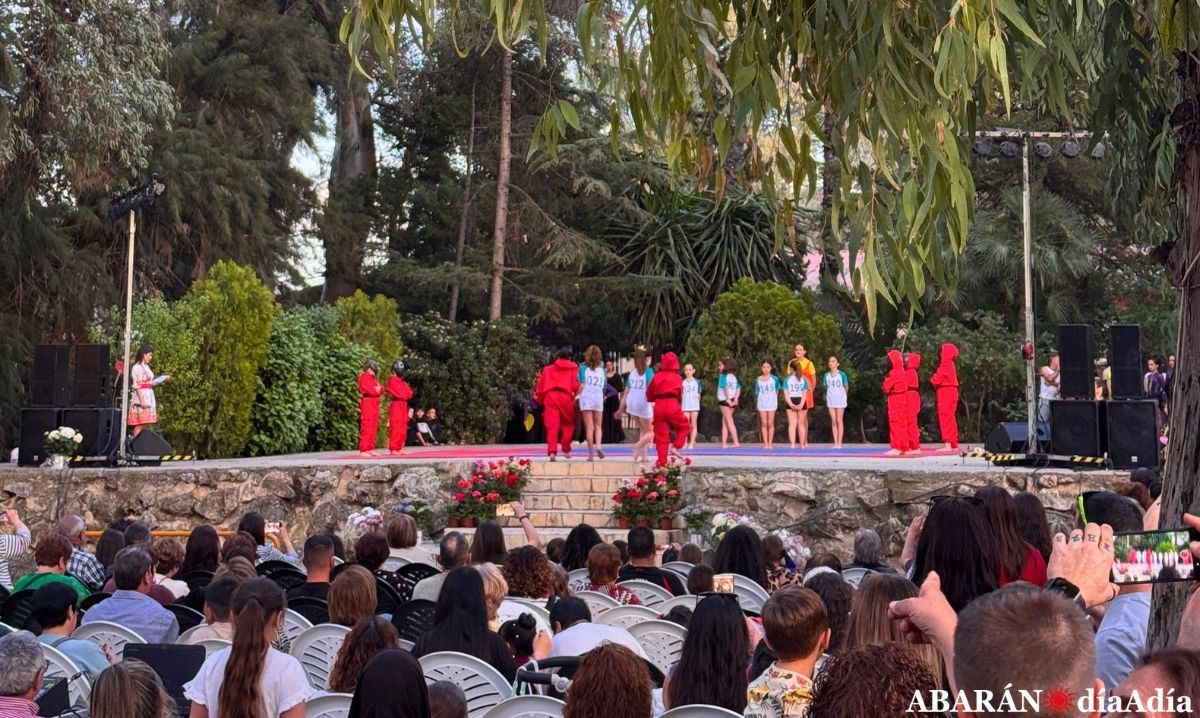 Llenazo en el Parque Municipal de Abarán para celebrar el Día Internacional de la Danza