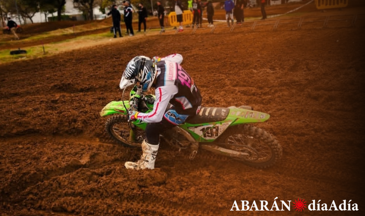 Tres pilotos de nuestro municipio brillan en el VIII Motocross de Massamagrell