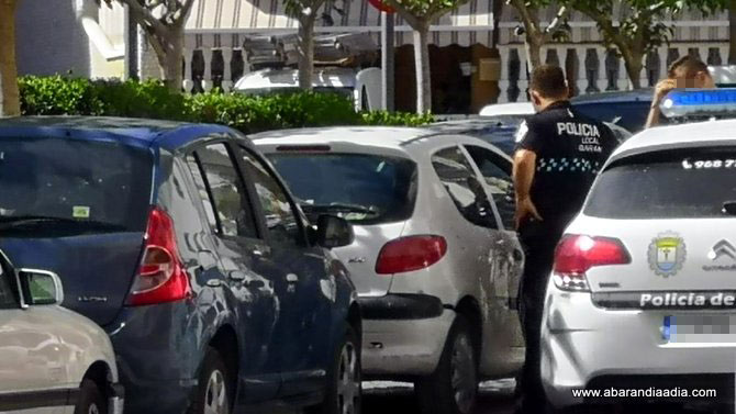 El detenido en el momento de ser interceptado