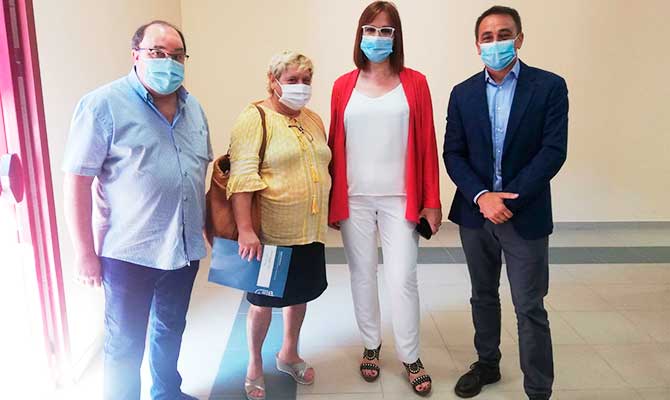 Adrían junto a distintas personalidades regionales