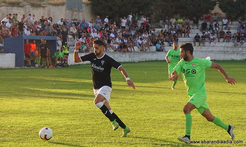 Omar intenta irse en velocidad