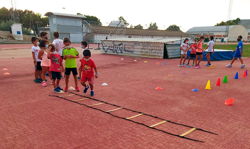 Los peques del club en un entrenamiento
