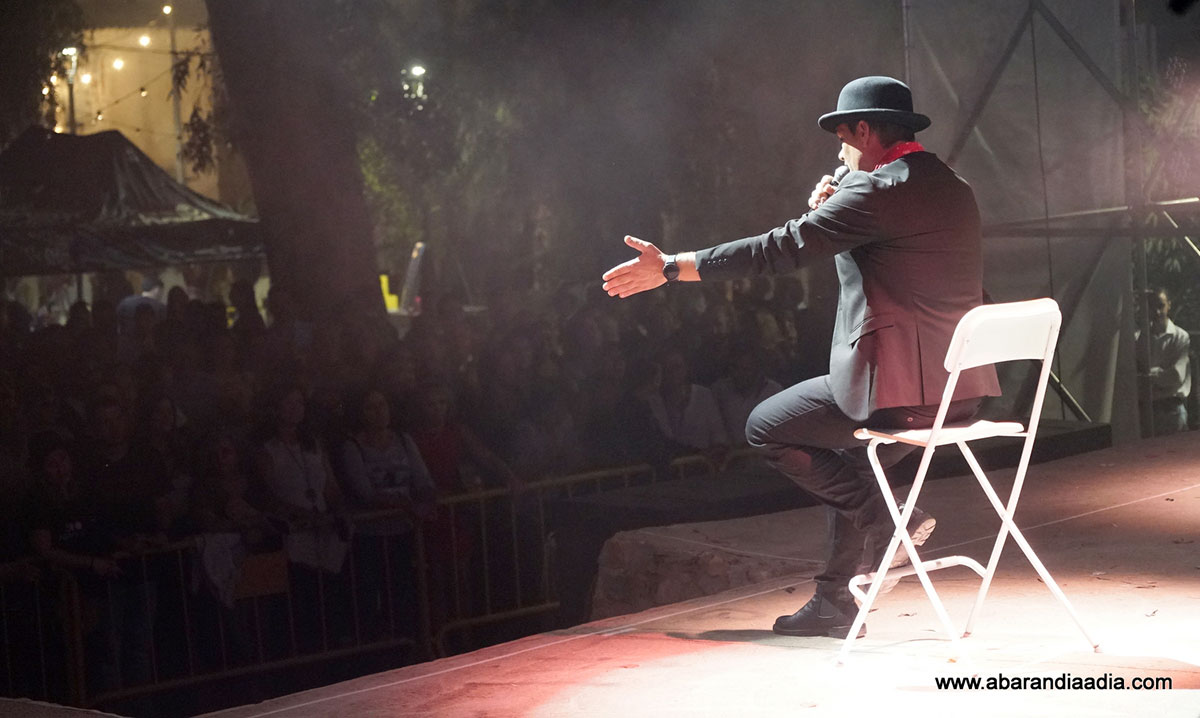El tributo a Sabina con sello abaranero deja otra noche inolvidable en nuestras fiestas