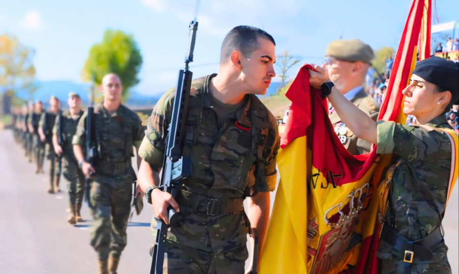 Ignacio, un joven de Abarán, cumple en el Ejército la promesa que le hizo a su abuelo