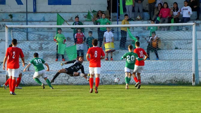 Lerenas bate a Sergio para hacer el 1-0