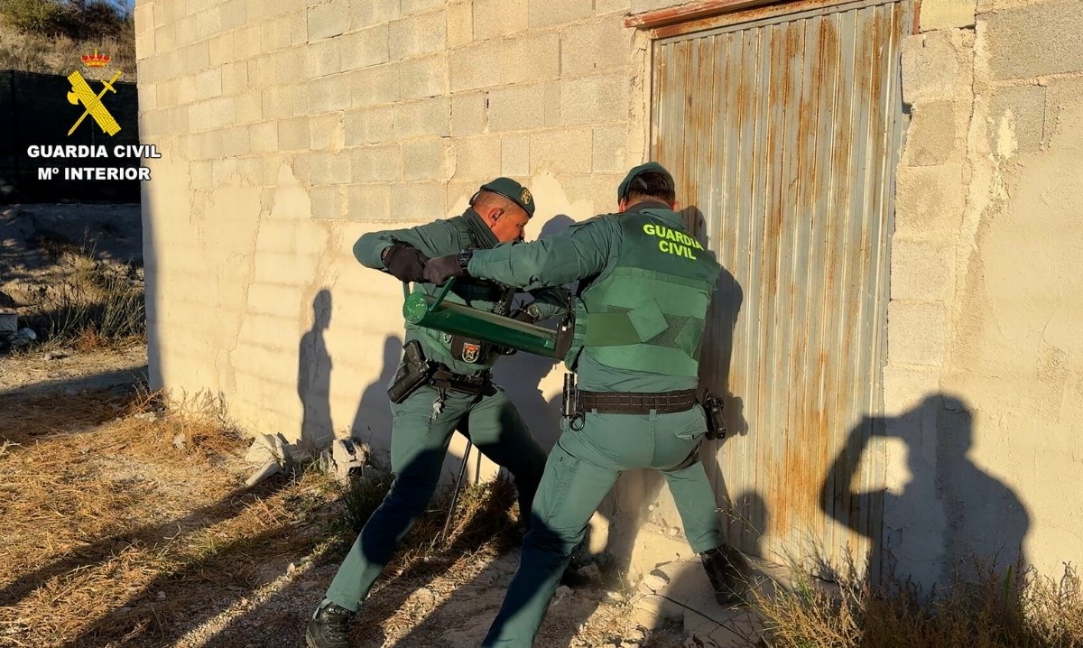 Cinco jóvenes detenidos tras desmantelar una plantación de marihuana en Cieza