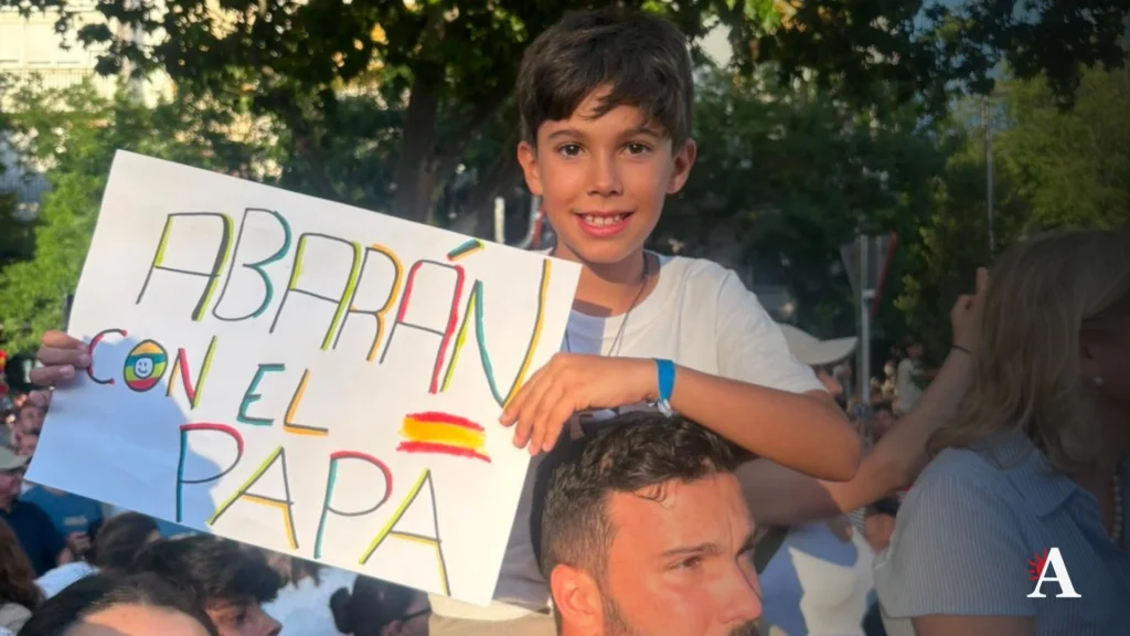 Desde Abaran a Madrid para vivir en primera persona la visita del Papa León XIV (1)