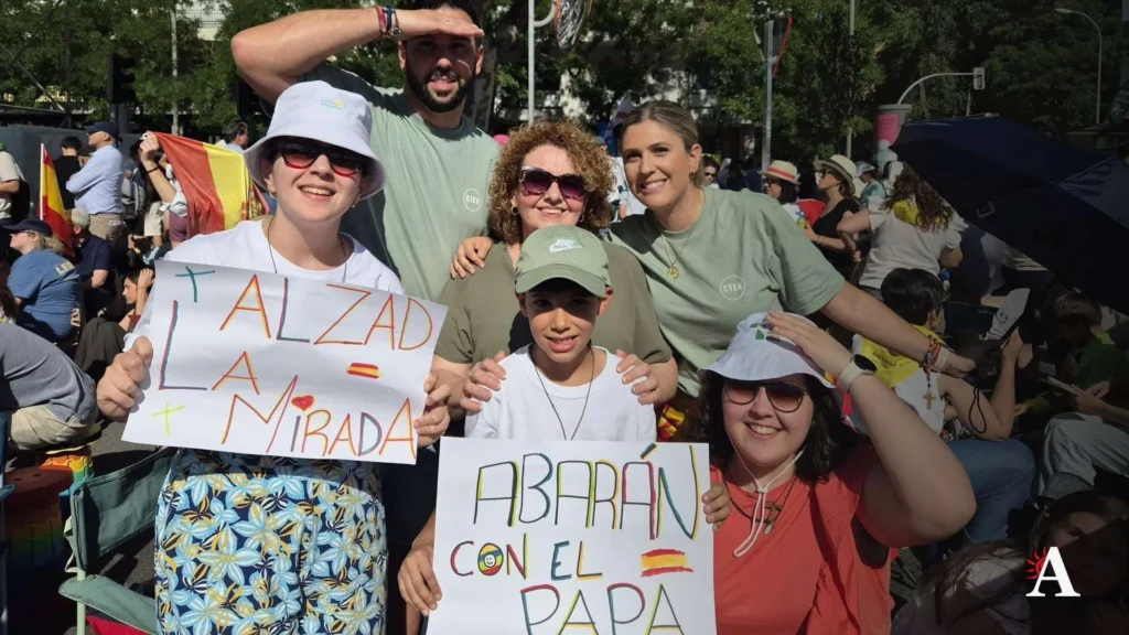 Desde Abaran a Madrid para vivir en primera persona la visita del Papa León XIV (3)