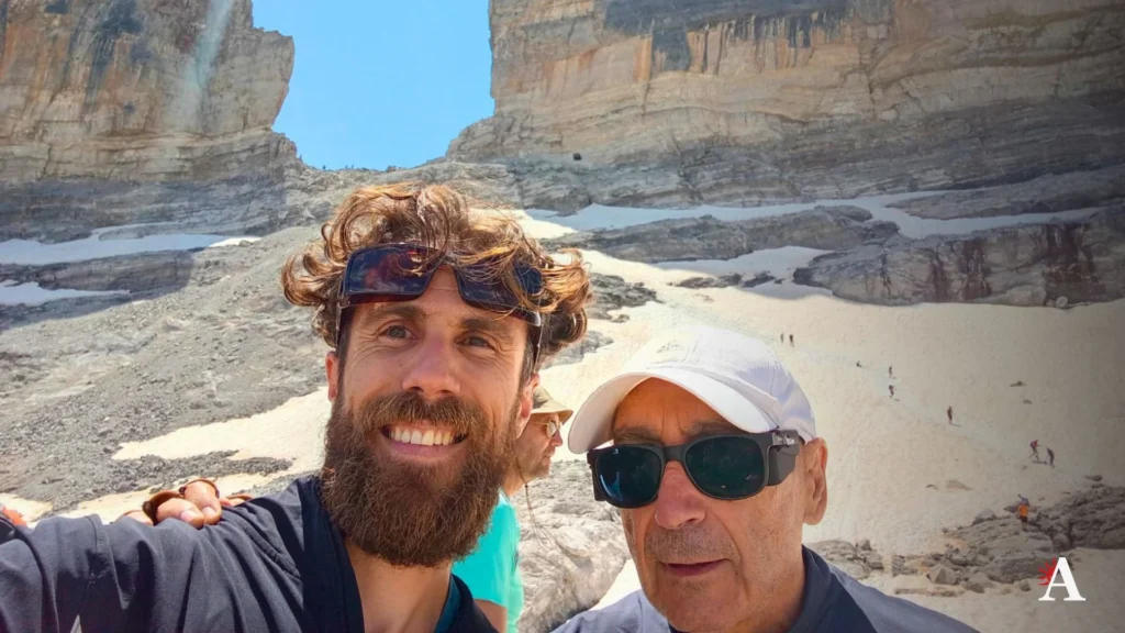 Dos abaraneros coronan el Pico Taillon